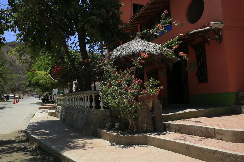 Hostal Pelikan Taganga Eksteriør billede
