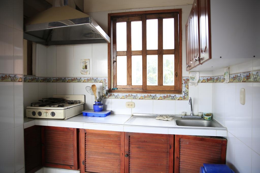 Hostal Pelikan Taganga Eksteriør billede